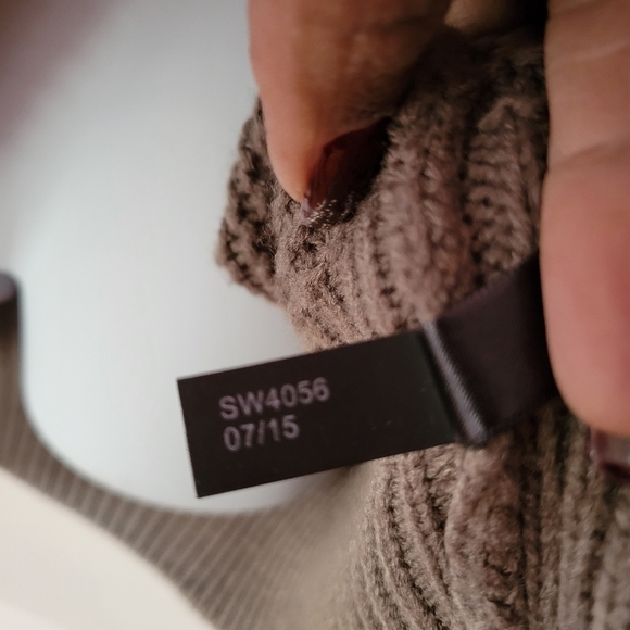 The Limited Shawl Collar Sweater Tan Size Medium - Picture 10 of 10